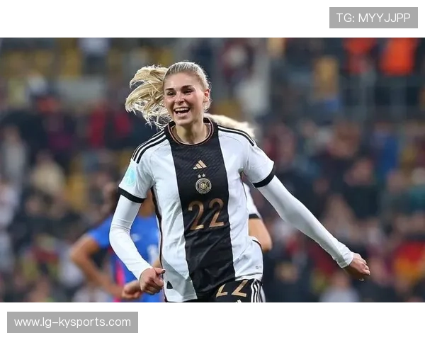 德国女足联赛第一轮比赛圆满结束，德国 女足